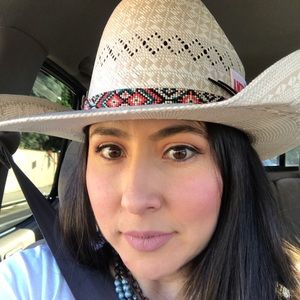 Meet your Posher, Manuela